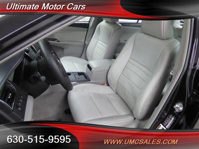 2016 Toyota Camry Hybrid XLE   - Photo 22 - Downers Grove, IL 60515