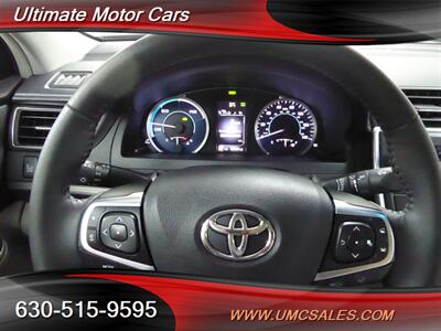 2016 Toyota Camry Hybrid XLE   - Photo 11 - Downers Grove, IL 60515