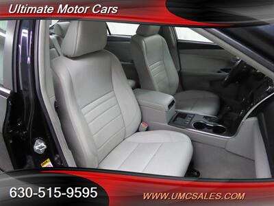 2016 Toyota Camry Hybrid XLE   - Photo 26 - Downers Grove, IL 60515