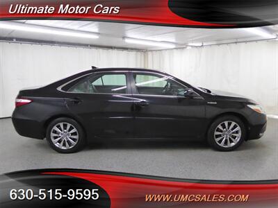 2016 Toyota Camry Hybrid XLE   - Photo 8 - Downers Grove, IL 60515