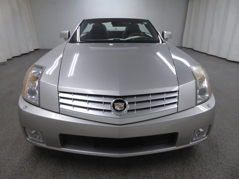 2004 Cadillac XLR  