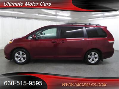 2011 Toyota Sienna LE 7-Passenger Auto Acces   - Photo 4 - Downers Grove, IL 60515