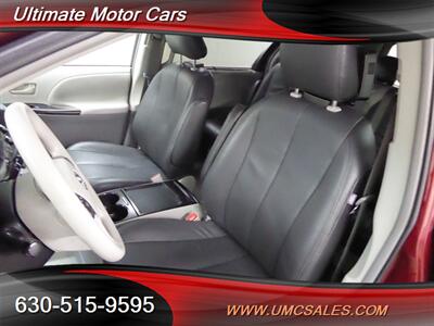 2011 Toyota Sienna LE 7-Passenger Auto Acces   - Photo 17 - Downers Grove, IL 60515