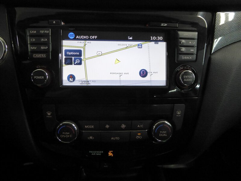 2016 Nissan Rogue SL photo 13