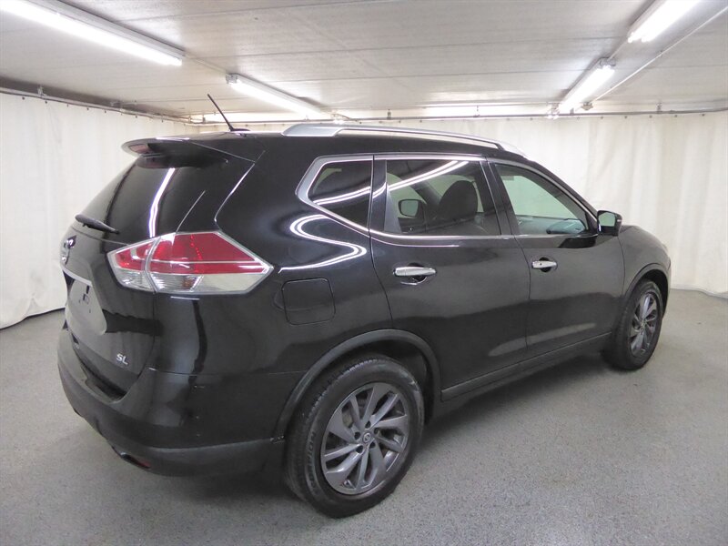 2016 Nissan Rogue SL photo 6