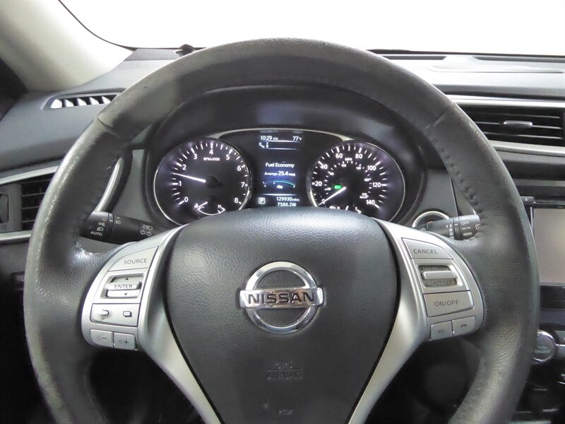 2016 Nissan Rogue SL photo 10