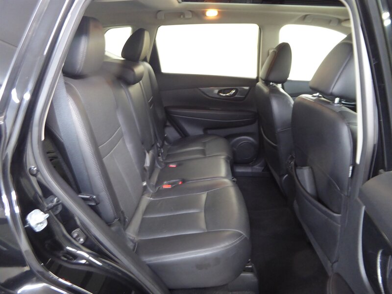 2016 Nissan Rogue SL photo 30