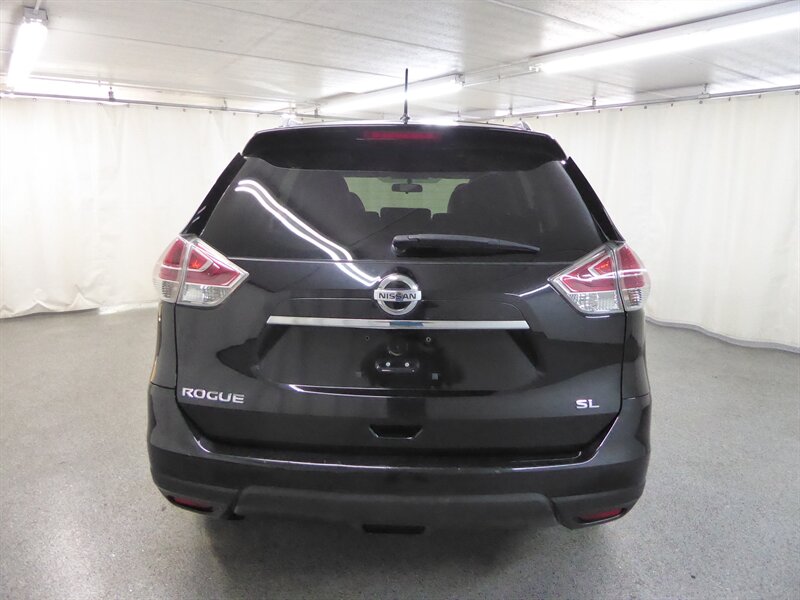 2016 Nissan Rogue SL photo 5