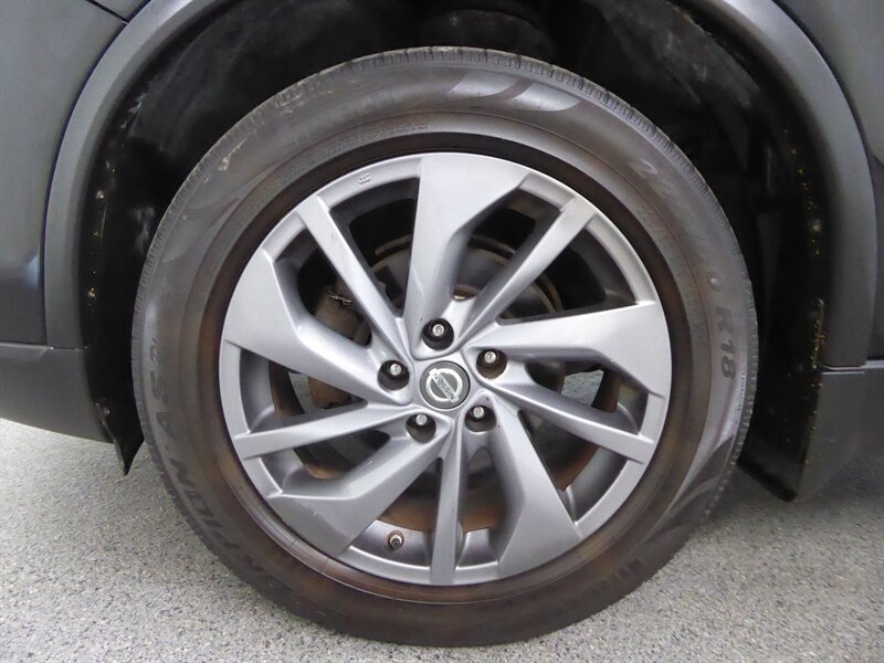 2016 Nissan Rogue SL photo 34