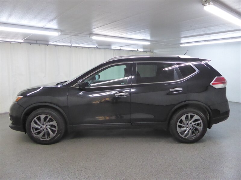 2016 Nissan Rogue SL photo 3