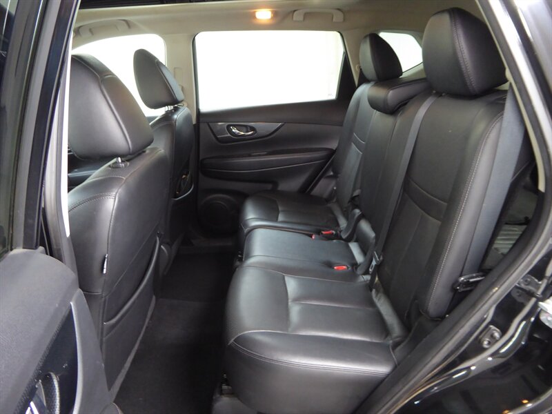 2016 Nissan Rogue SL photo 27