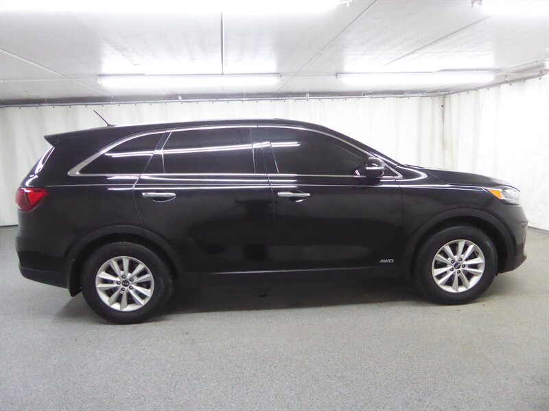 2019 KIA SORENTO - Image 8