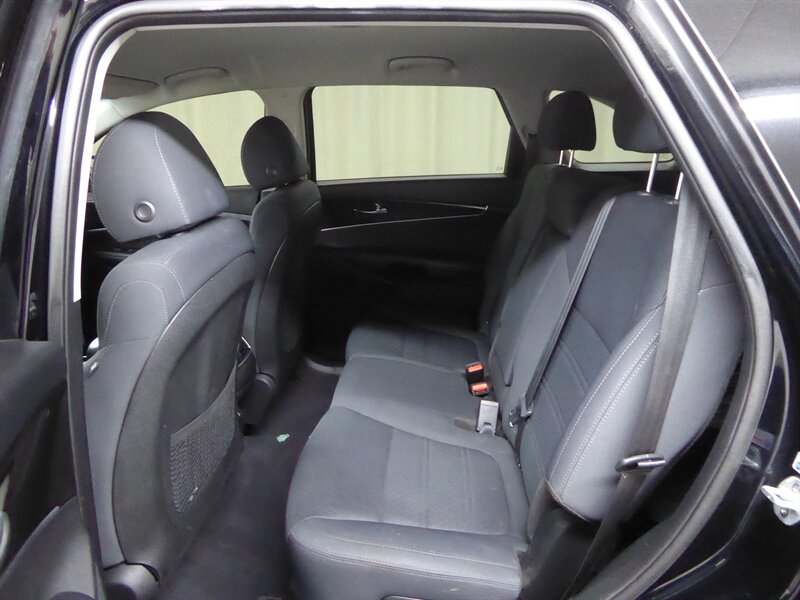 2019 KIA SORENTO - Image 26
