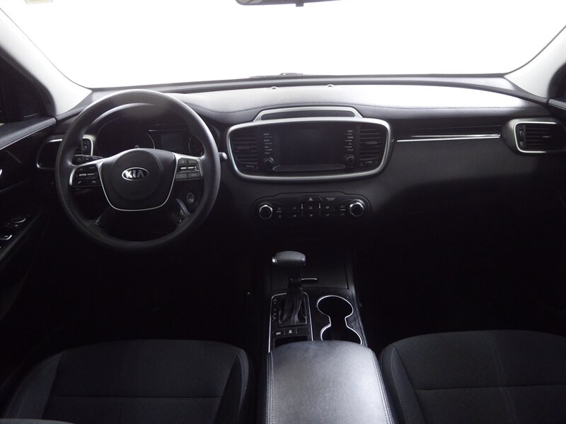 2019 KIA SORENTO - Image 9