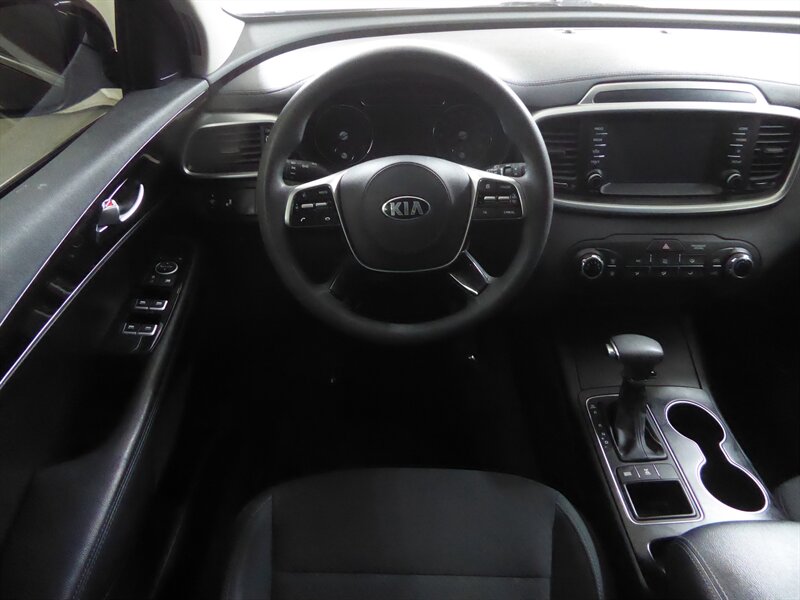 2019 KIA SORENTO - Image 10