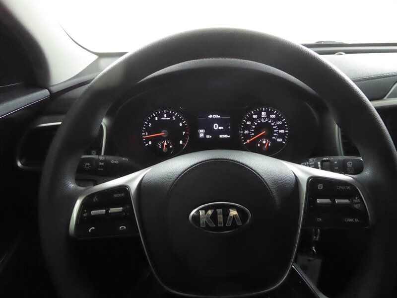 2019 KIA SORENTO - Image 11
