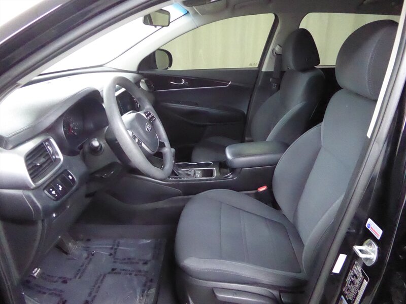 2019 KIA SORENTO - Image 19