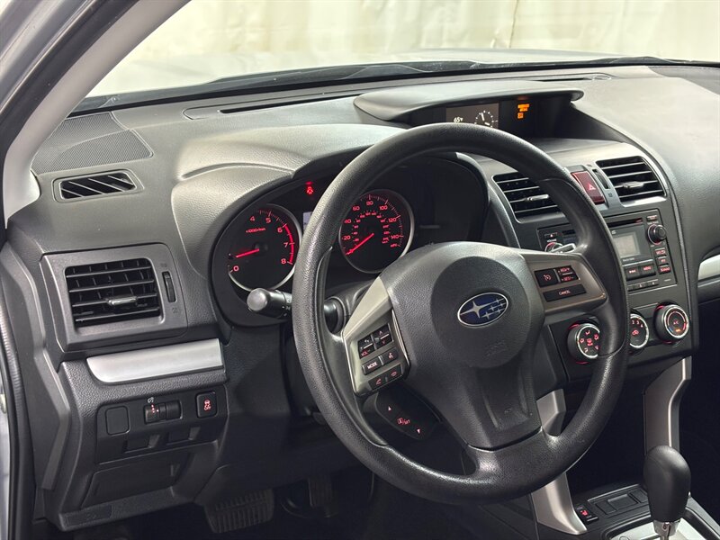 2015 Subaru Forester 2.5i Premium   - Photo 11 - Downers Grove, IL 60515