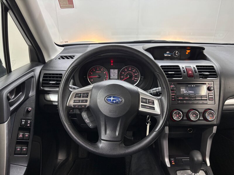 2015 Subaru Forester 2.5i Premium   - Photo 13 - Downers Grove, IL 60515