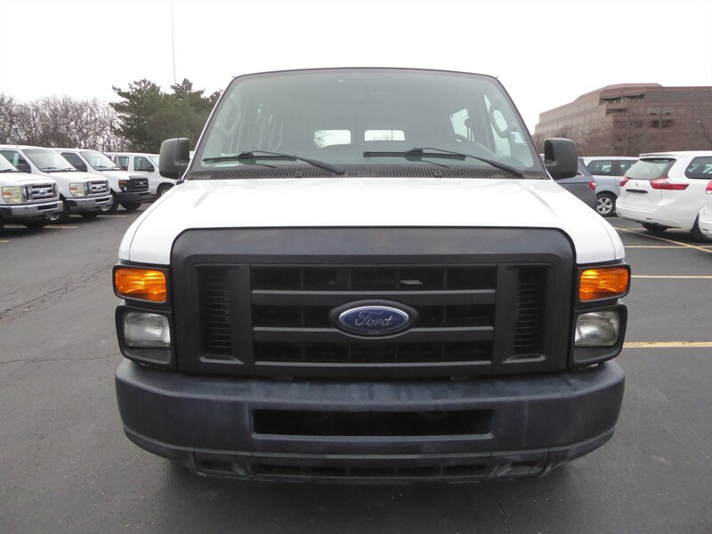 2012 FORD E-350 - Image 2