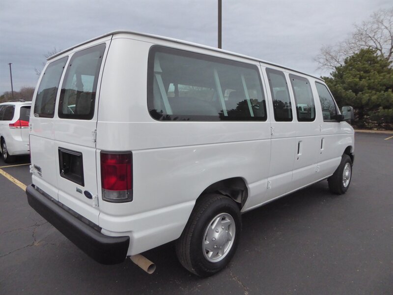 2012 FORD E-350 - Image 7