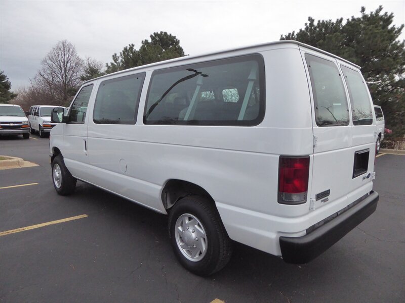 2012 FORD E-350 - Image 5