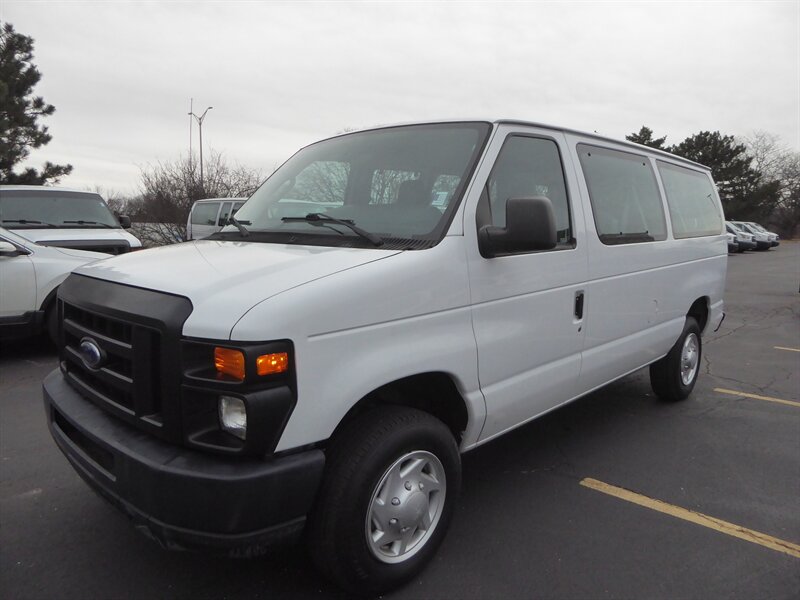 2012 FORD E-350 - Image 3