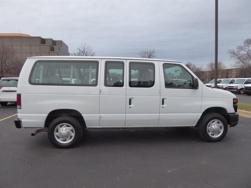 2012 FORD E-350 - Image 8