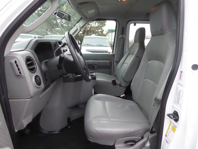 2012 FORD E-350 - Image 17