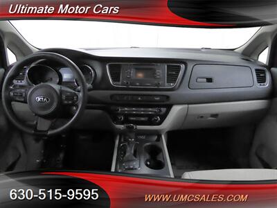 2016 Kia Sedona LX   - Photo 9 - Downers Grove, IL 60515