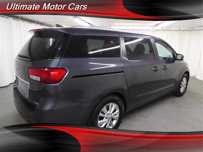 2016 Kia Sedona LX   - Photo 7 - Downers Grove, IL 60515