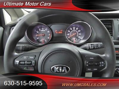 2016 Kia Sedona LX   - Photo 11 - Downers Grove, IL 60515