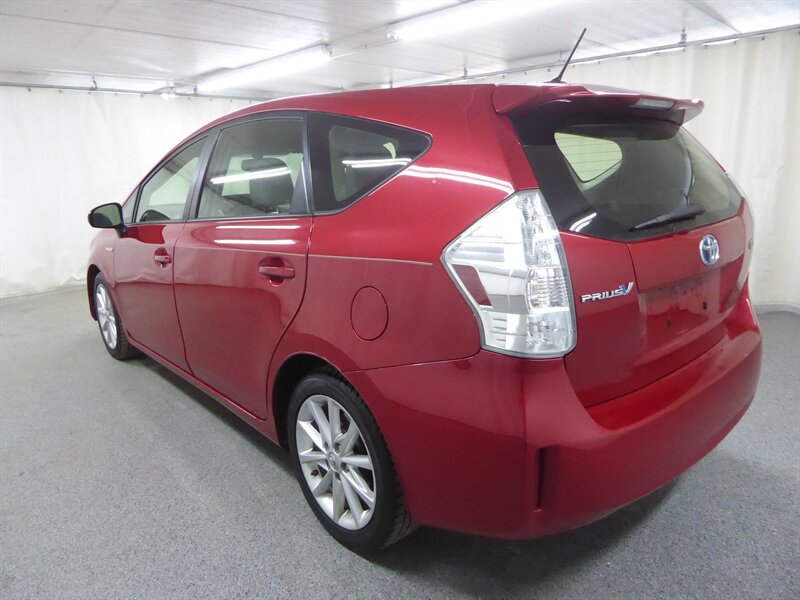 2013 TOYOTA PRIUS V - Image 5