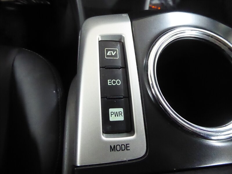 2013 TOYOTA PRIUS V - Image 16