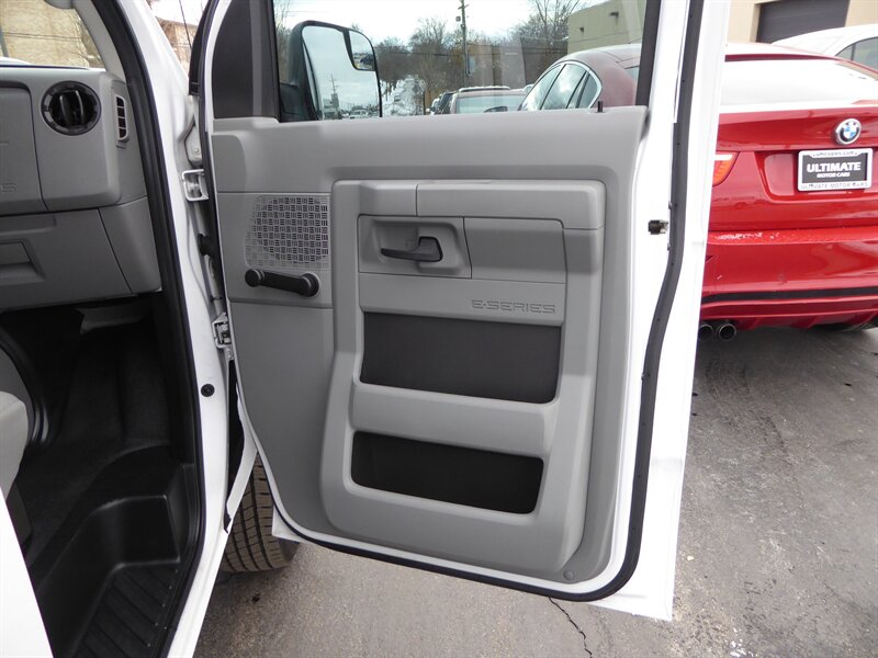 2013 FORD E-350 - Image 20