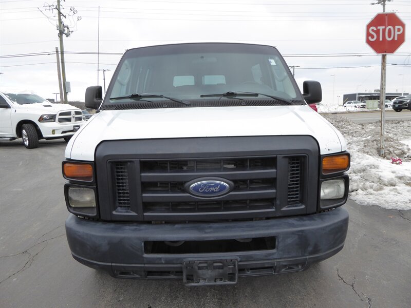 2013 FORD E-350 - Image 2