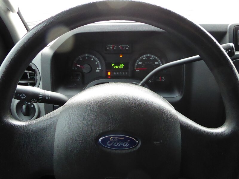 2013 FORD E-350 - Image 10