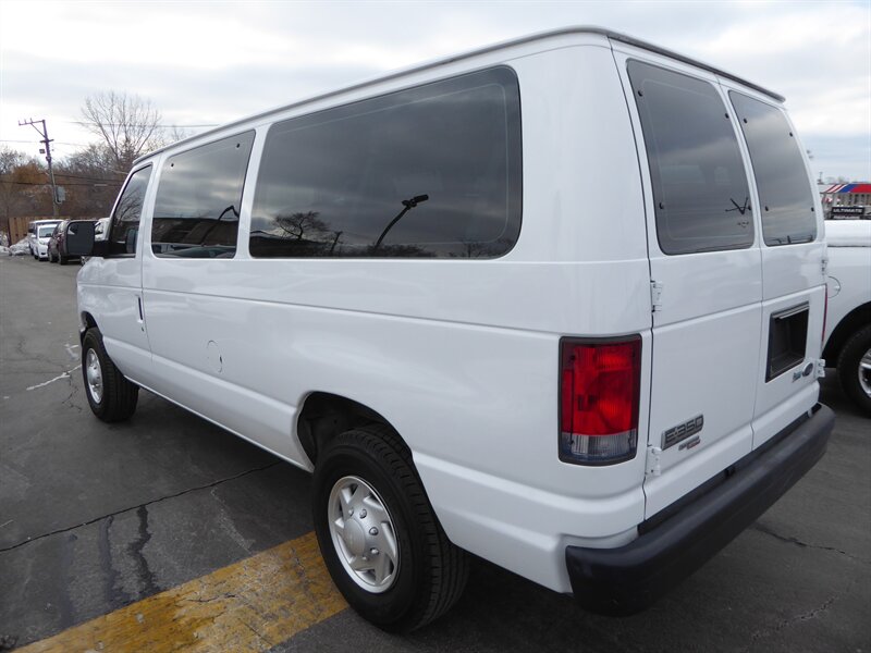 2013 FORD E-350 - Image 5