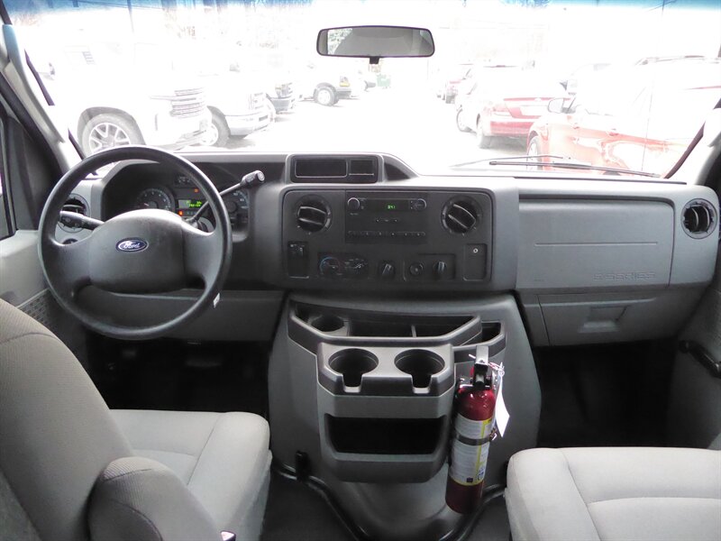 2013 FORD E-350 - Image 8