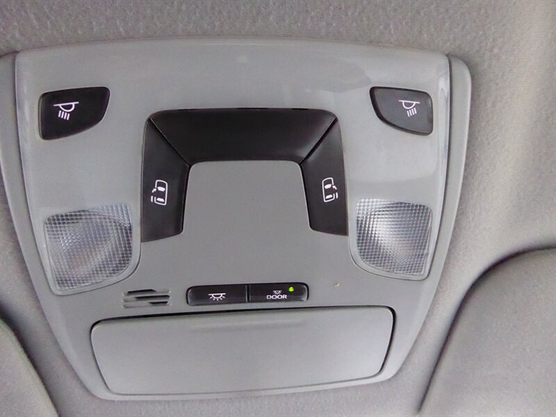 2014 TOYOTA SIENNA - Image 15