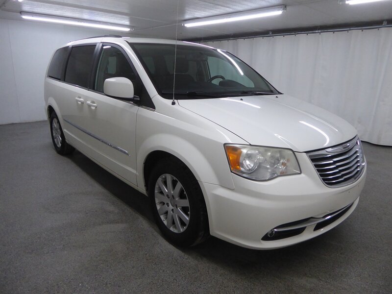 2013 Chrysler Town & Country Touring