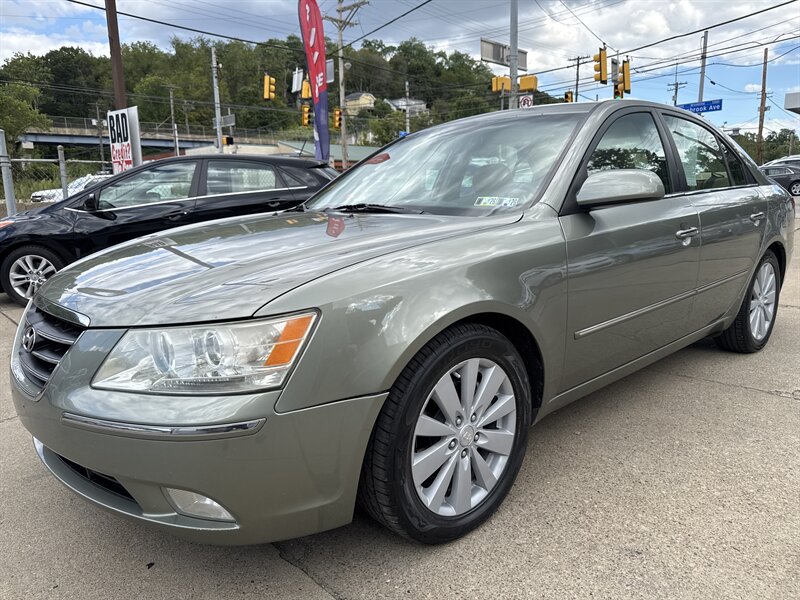 2009 Hyundai SONATA Limited V6 - Photo 1 - Pittsburgh, PA 15226