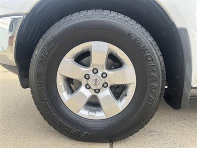 2011 Nissan Frontier SV V6   - Photo 14 - Pittsburgh, PA 15226