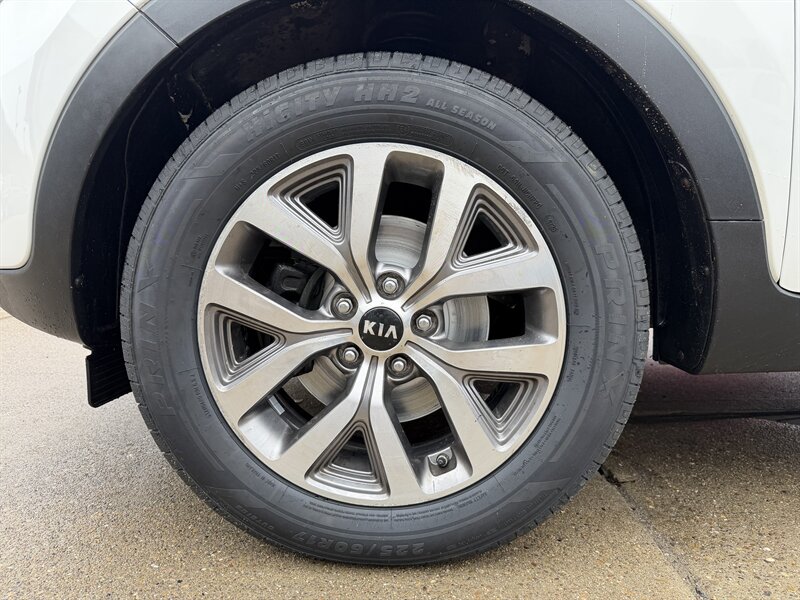 2016 Kia Sportage LX - Photo 8 - Pittsburgh, PA 15226