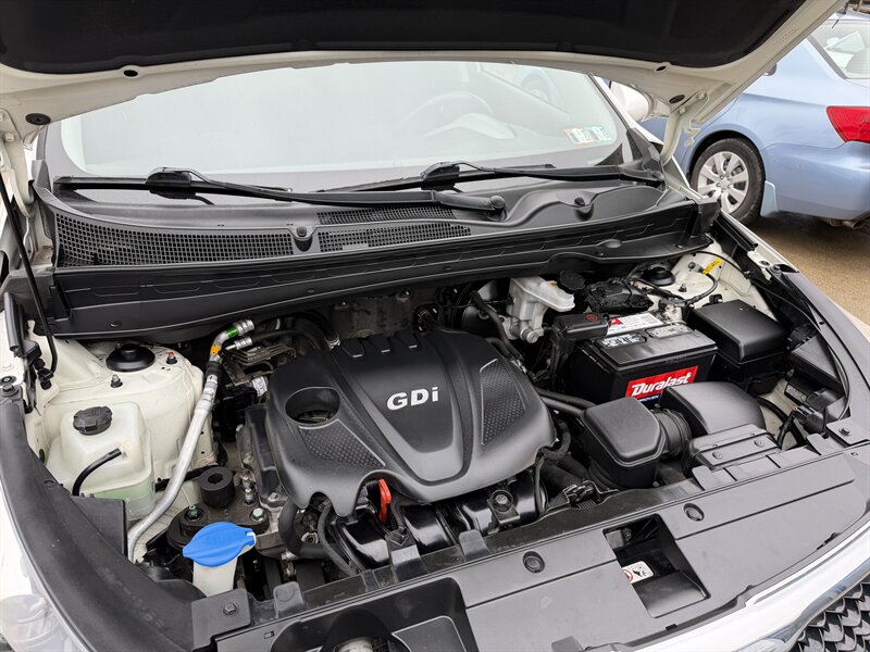 2016 Kia Sportage LX - Photo 12 - Pittsburgh, PA 15226