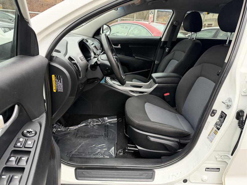 2016 Kia Sportage LX - Photo 17 - Pittsburgh, PA 15226