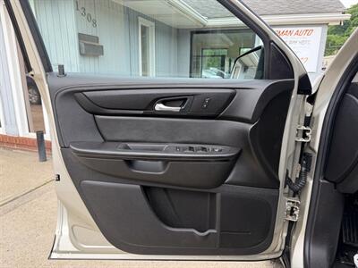 2016 GMC Acadia SLE-1   - Photo 17 - Pittsburgh, PA 15226