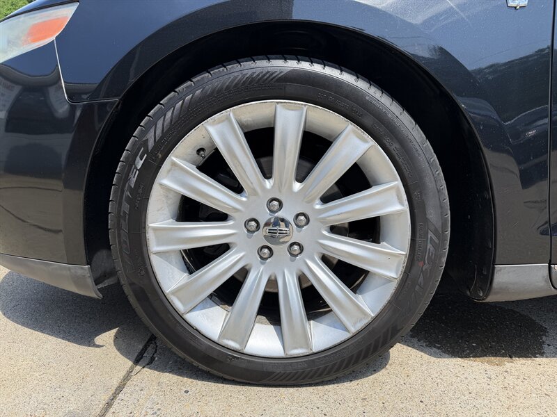 2011 Lincoln MKS EcoBoost - Photo 8 - Pittsburgh, PA 15226