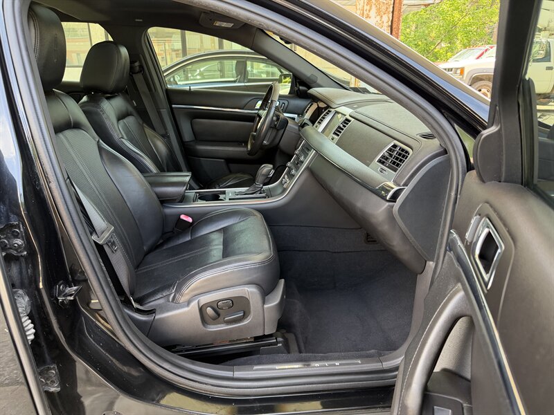 2011 Lincoln MKS EcoBoost - Photo 37 - Pittsburgh, PA 15226