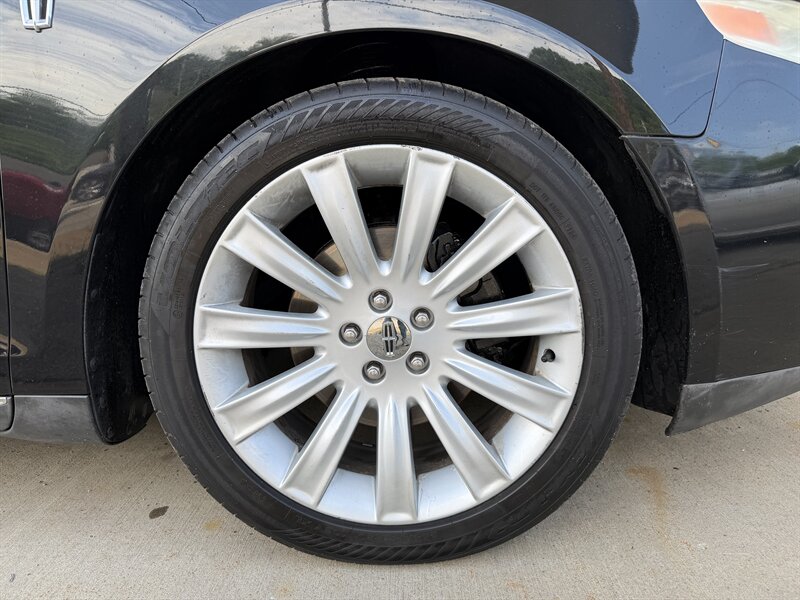 2011 Lincoln MKS EcoBoost - Photo 10 - Pittsburgh, PA 15226